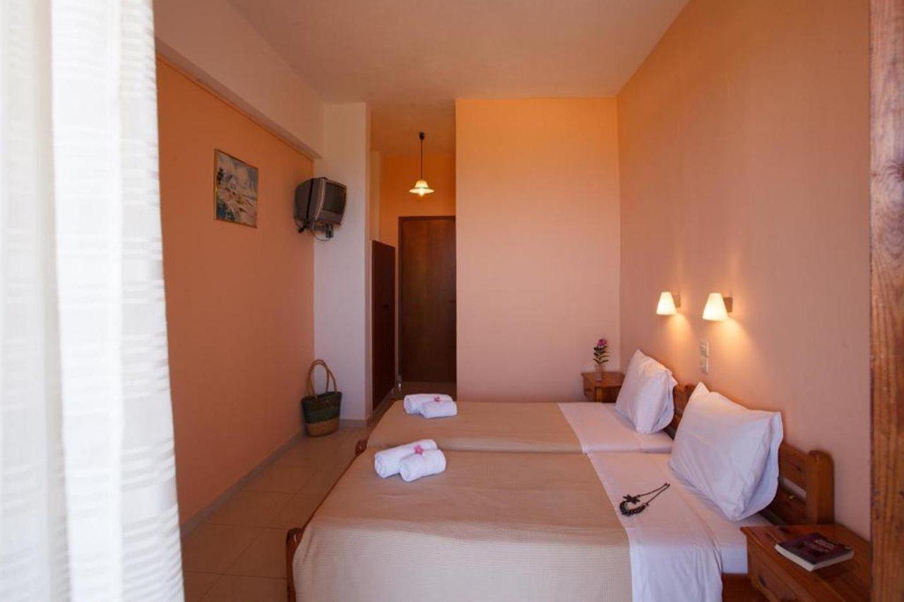 Babis Hotel Скалета Екстериор снимка