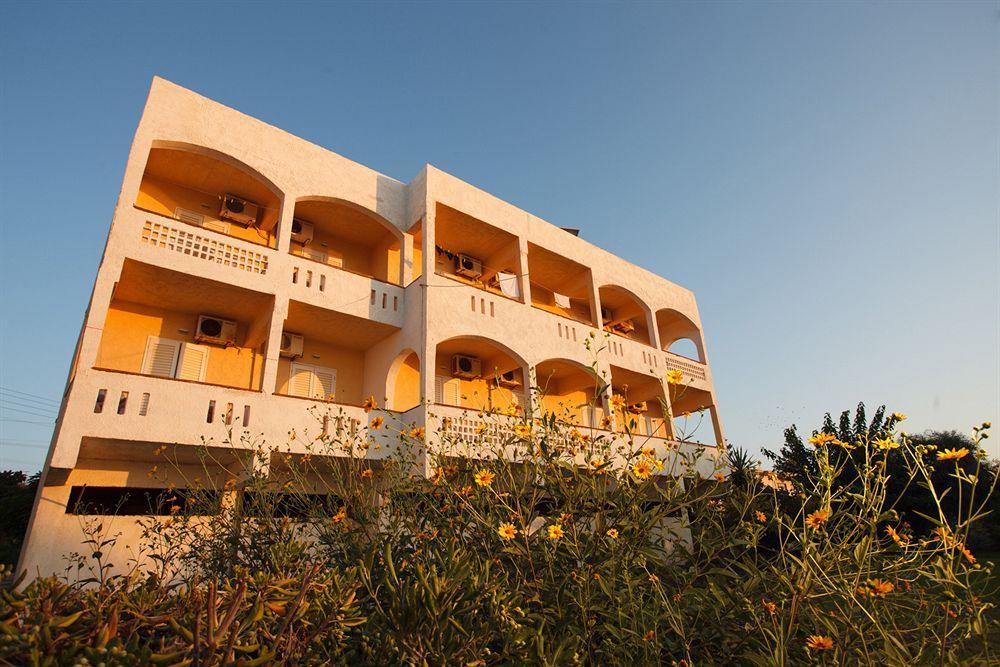 Babis Hotel Скалета Екстериор снимка