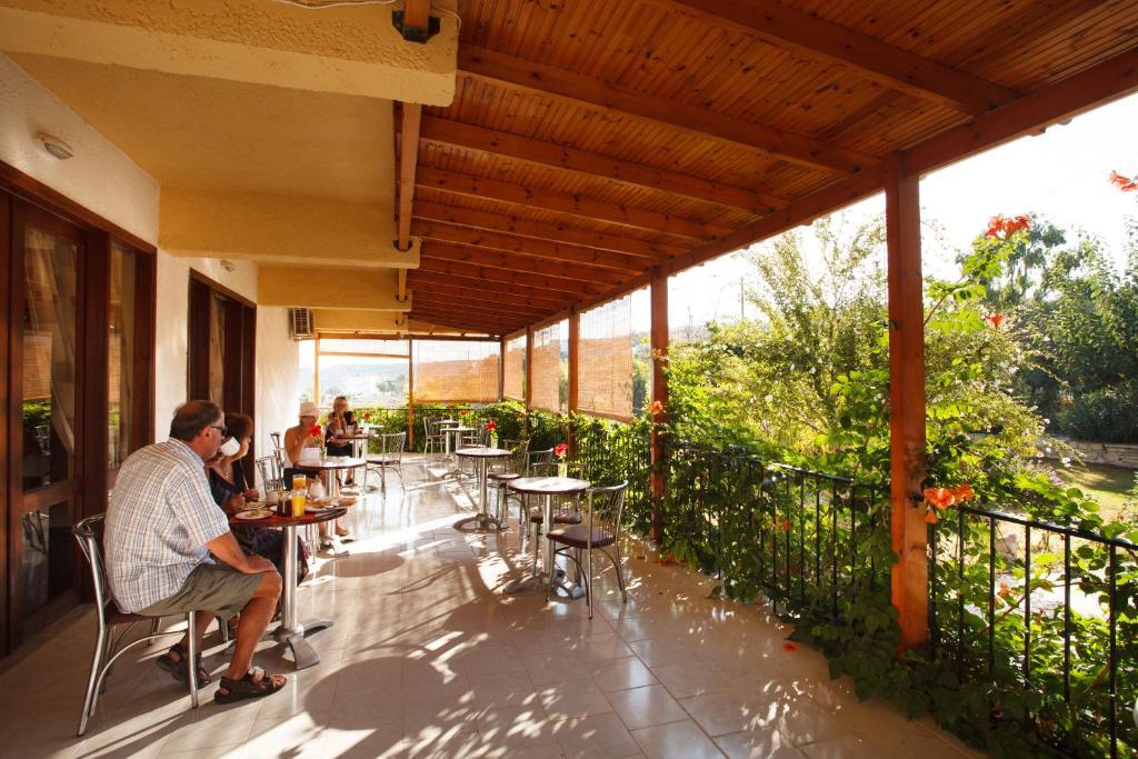 Babis Hotel Скалета Екстериор снимка