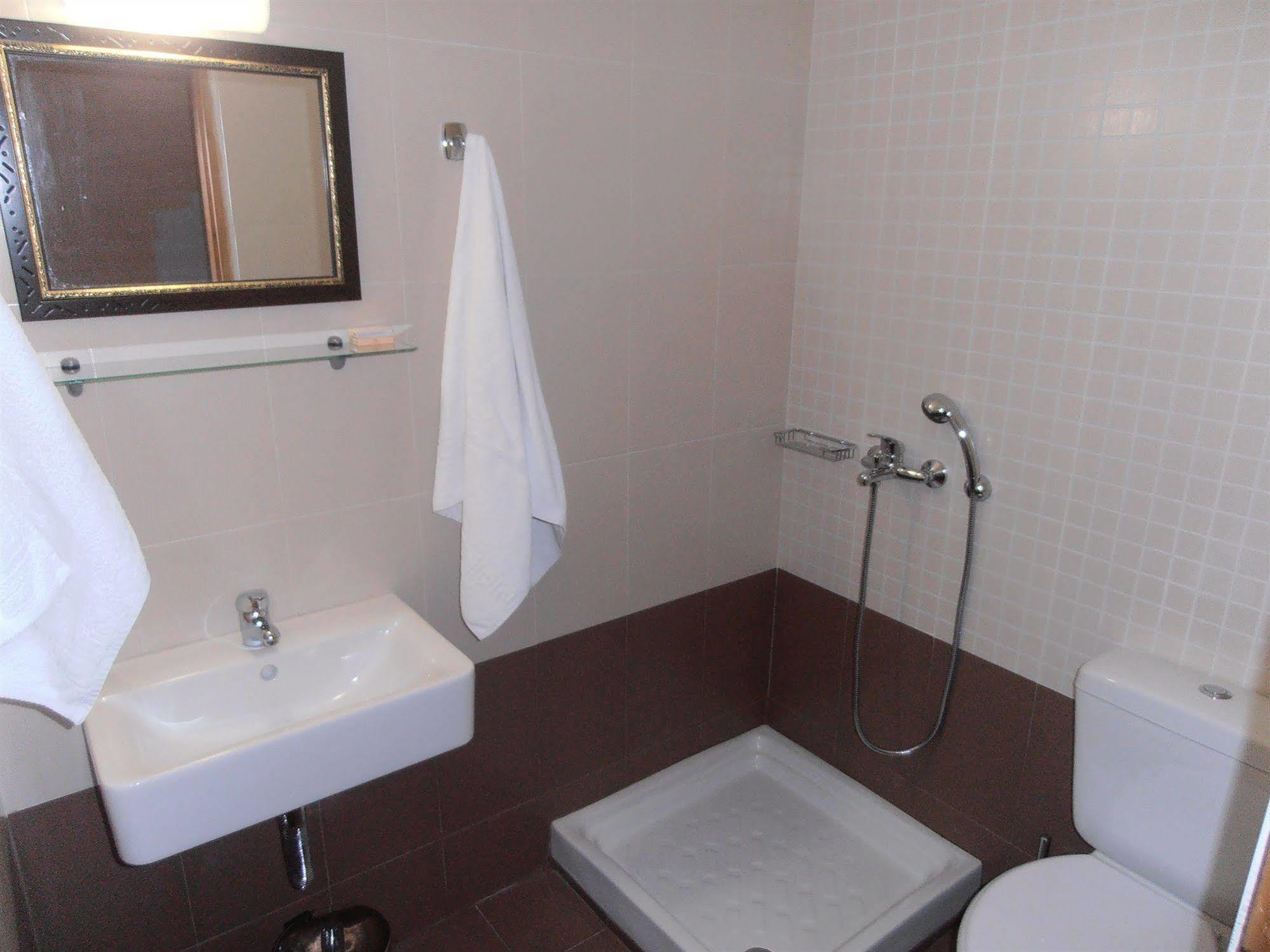 Babis Hotel Скалета Екстериор снимка
