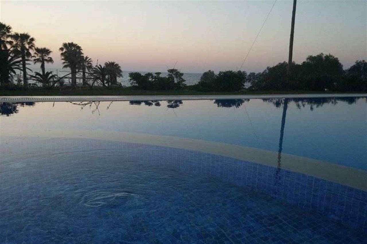 Babis Hotel Скалета Екстериор снимка